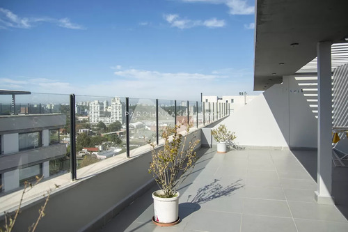 Apartamento De 1 Dormitorio En Venta Con Gran Terraza, Maldonado , Punta Del Este 