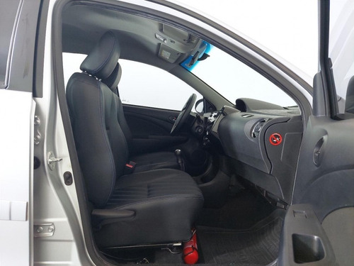 Imagem 10 de 15 de 168978 - Toyota Etios 2016 Com Garantia