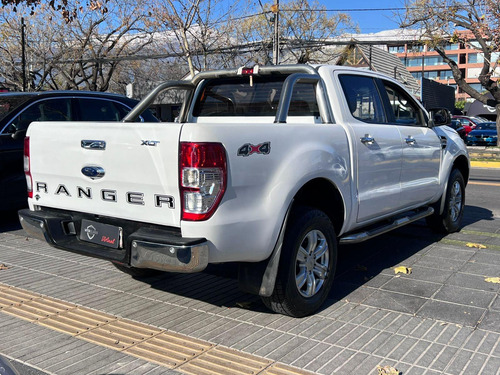 Ford Ranger XLT 3.2 MT 4x4