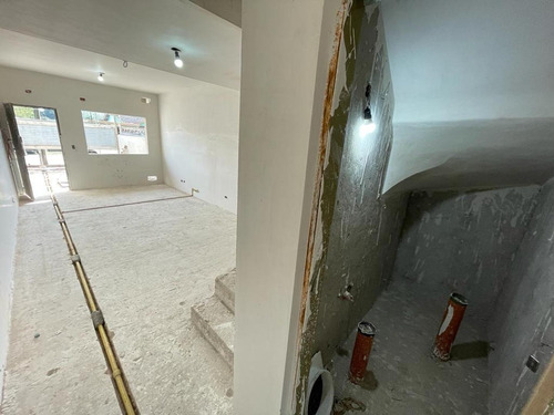 Imagen 6 de 16 de Triplex En Venta En José C. Paz Céntrico