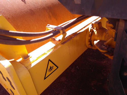 Rolo Bomag Modelo 211 D *repasse*