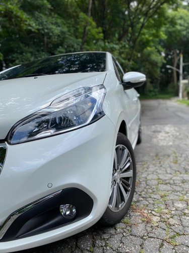 Imagem 5 de 11 de Peugeot 208 2018 1.6 16v Griffe Flex Aut. 5p