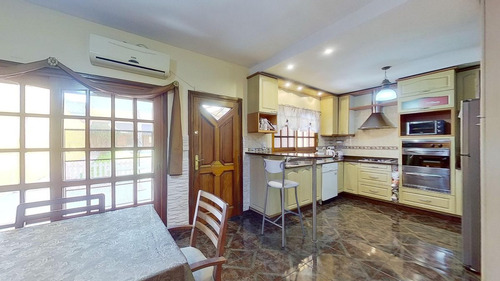 Casa Venta 4 Amb Avellaneda Parque Pileta Quincho
