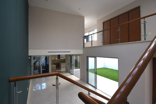 Casa A La Venta En El Frac Las Palmas En Playa De Vaca,medellín De Bravo, Ver.