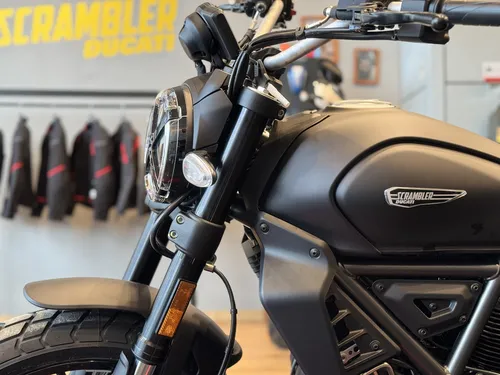 Ducati Scrambler Icon Dark 2025