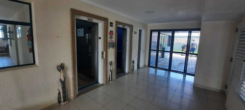 Imagem 5 de 14 de Apartamento 2 Dormitórios- Frente Mar- Entrada 90 Mil- Amj40