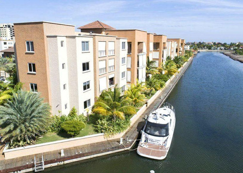 Apartamento Puerto Mares Yatch Club & Spa, Lechería
