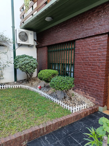 Excelente Casa De 4 Amb Con Jardin Patio Garage Y Terraza