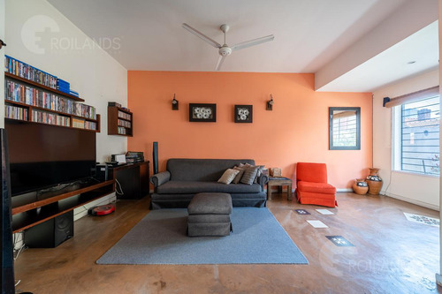 Venta Casa 6 Ambientes Con Pileta, Quincho Y Cochera En Olivos, Acepta Permuta
