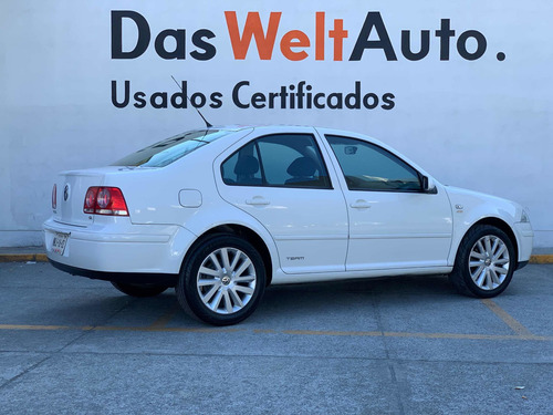 Imagen 5 de 15 de Volkswagen Jetta Clásico 2012 2.0 Gl Team R17 At