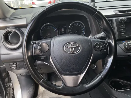 Toyota RAV4 2.5 Xroad