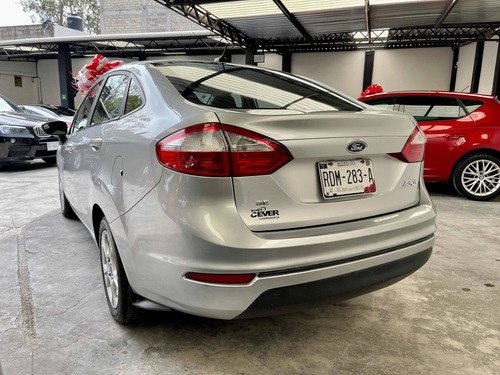Imagen 9 de 14 de Ford Fiesta 1.6 Se Sedan At 2016