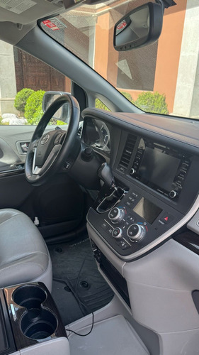 Toyota Sienna 3.5 Xle Piel At