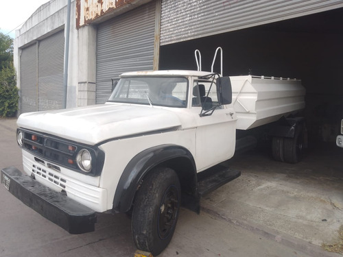 Dodge 800 Con Tanque Regador