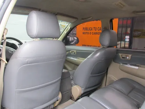 Toyota Fortuner Sr5 4x2 2700cc At Aa