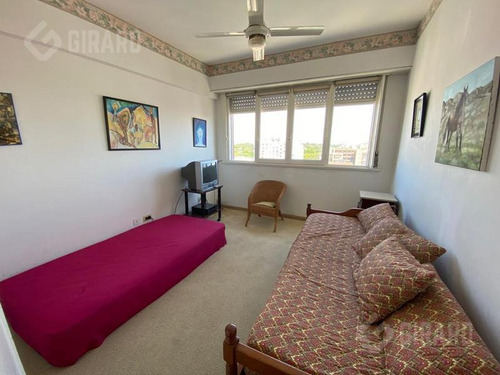 Venta De Departamento En Playa Grande
