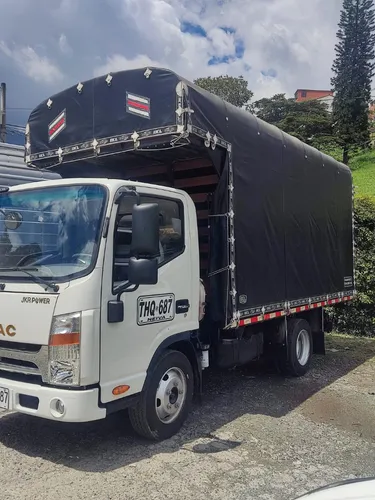 Camión Jac Jkr Estacas Modelo 2023 En Excelente Estado