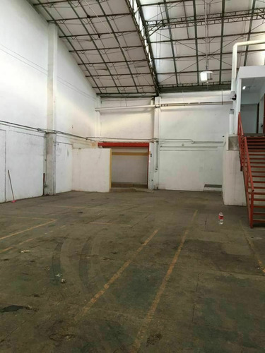 Imagen 2 de 9 de Se Renta Bodega Con Oficinas En Naucalpan