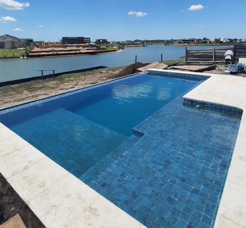 Imagen 3 de 9 de Constructora Pileta Piscina De Hormigón Llave En Mano
