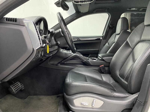 Porsche Cayenne V6