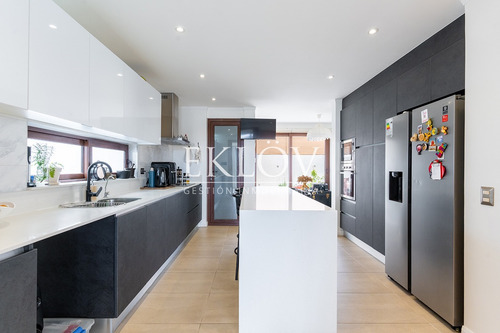 Casa Mediterránea En Lomas De Montemar, Moderna Y Con Vista