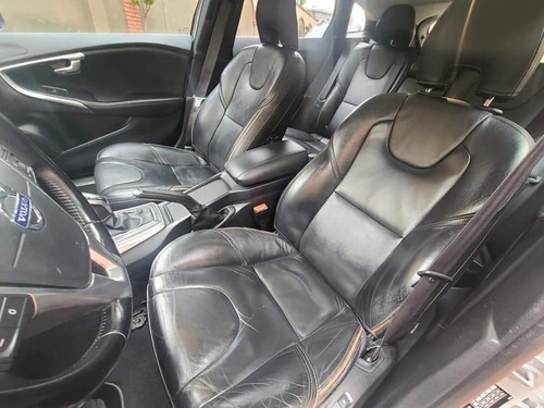 Imagen 12 de 15 de Volvo V40