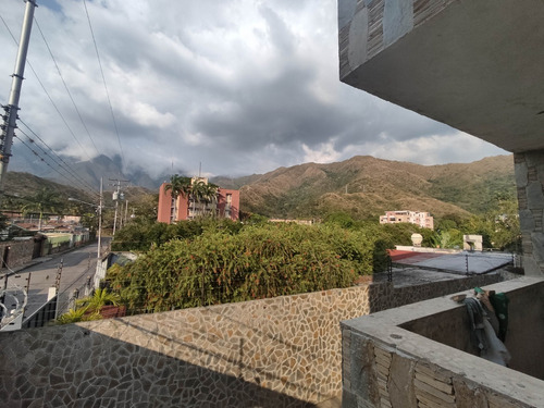 3 Twonhouses En Venta En Obra Gris En Las Mayas El Limón 25-14388 Mfc