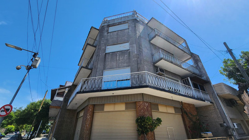 Edificio En Block En Parque Avellaneda