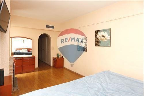 Venta Casa Devoto 4 Amb. Jardín, Pileta, Cochera!