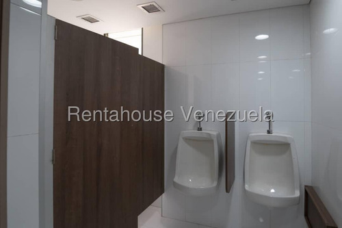 Inmejorable Oficina En Venta El Rosal, Lista Para Operar