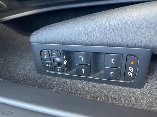 Volvo XC40 T5 R-design Plus