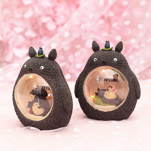 Imagen 7 de 8 de Adorno De Mesa De Resina Con Led Totoro Ghibli