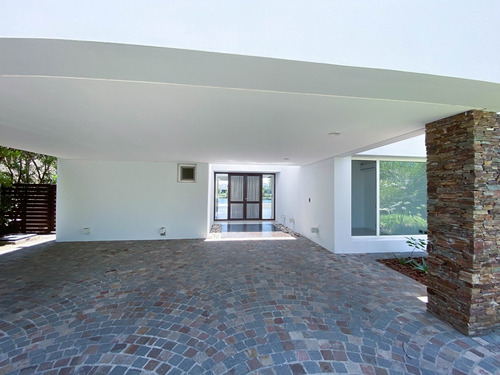Imagen 8 de 26 de Venta Casa Al Lago En Los Alisos, Nordelta, Tigre, G.b.a. Zona Norte