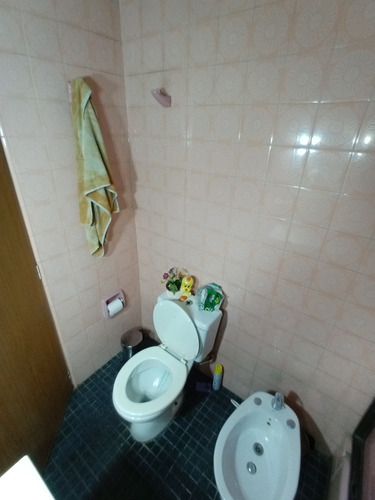 Casa Con Amplio Local, Se Vende O Alquila!!