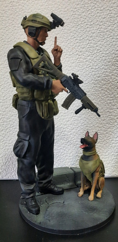 Figura Operador Geof K9 Pfa - 25 Cms - Impresion 3d