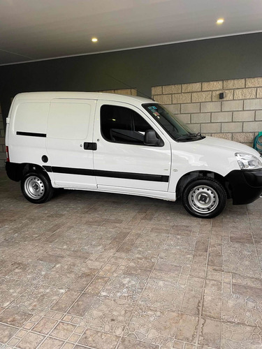 Imagen 4 de 13 de Peugeot Partner 2016 1.6 Hdi Furgon Confort