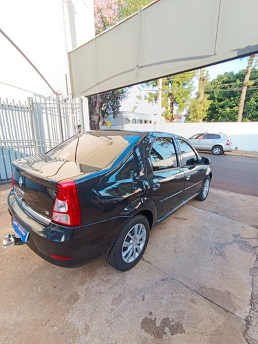 Renault Logan 1.0 16v Expression Hi-flex 4p