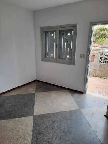 Apartamento A 1 Cuadra Y Media De Garzón