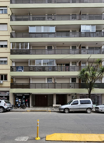 Excelente !!! Cochera Pleno Centro Mitre 1817, Impecable Piso Primer Subsuelo.