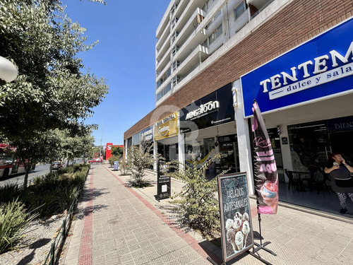 Oportunidad Local Comercial Manuel Montt / Alférez Real