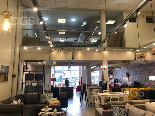 Imagen 2 de 15 de Amplio Local En La Mejor Zona Comercial De Lomas De Zamora Oeste