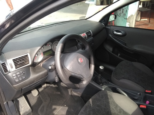 Imagem 9 de 11 de Fiat Stilo 2011 1.8 8v Flex 5p