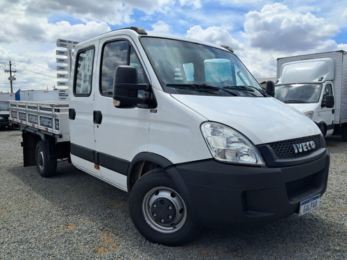 Iveco Daily Chasis 3.0 35S14 3750 Cab. Dupla 4P