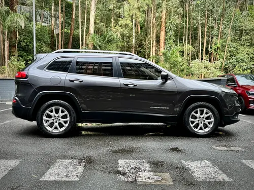 Jeep Cherokee 3.2 Longitude Plus
