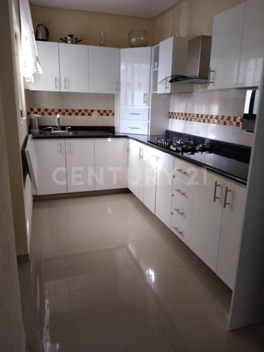 Casa En Venta En Lomas De Banthi, San Juan Del Río, Queretaro.