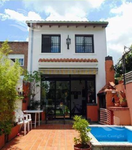 Venta- Casa Cuatro Ambientes, Jardín, Pileta - Martinez, San Isidro