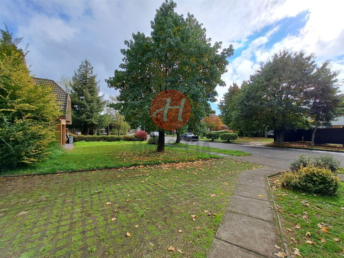 Casa En Arriendo De 5 Dorm. En Temuco