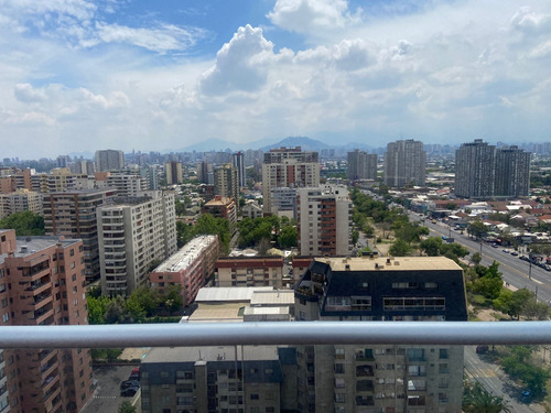 Vende Amplio Departamento En Fernando Lazcano, San Miguel,