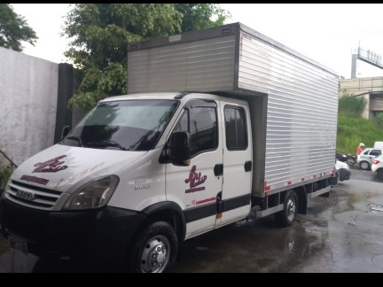 Iveco Daily 35s14 cabine dupla