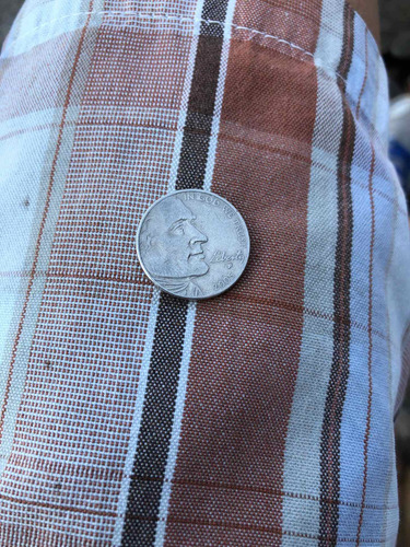 Imagen 1 de 2 de Moneda Antigua 5 Centavos Años 2005